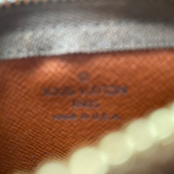 Louis Vuitton Brown Key Pouch Monogram Pochette Cles Wallet Chain LV HOST PICK - Picture 6 of 6